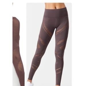 Alo Yoga Radiance Legging Perforated L